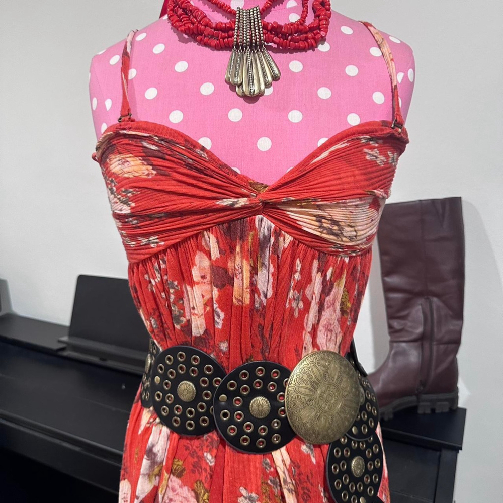 dresses - Picture 3 of 8